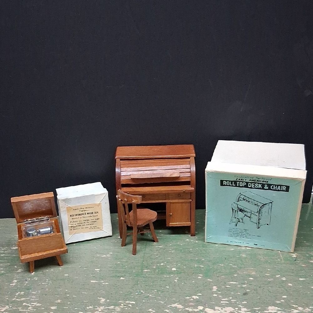Doll House Shackman Miniature Furniture Hand Crafted Roll Top Desk & Chair/Boxed